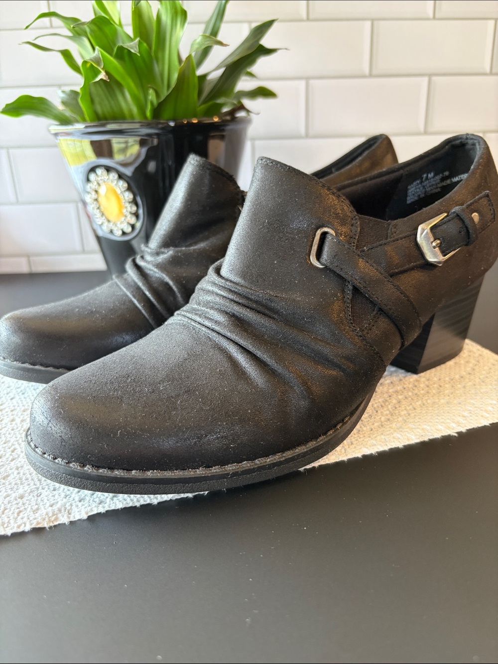 Bare Traps Women’s Black Slip-On Clog with Low Block Heel and Buckle Accent 7 N